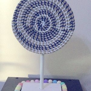 circular object blue